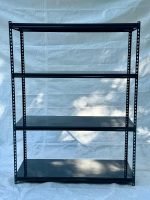 Sīkpreču plaukts ar tērauda klāju