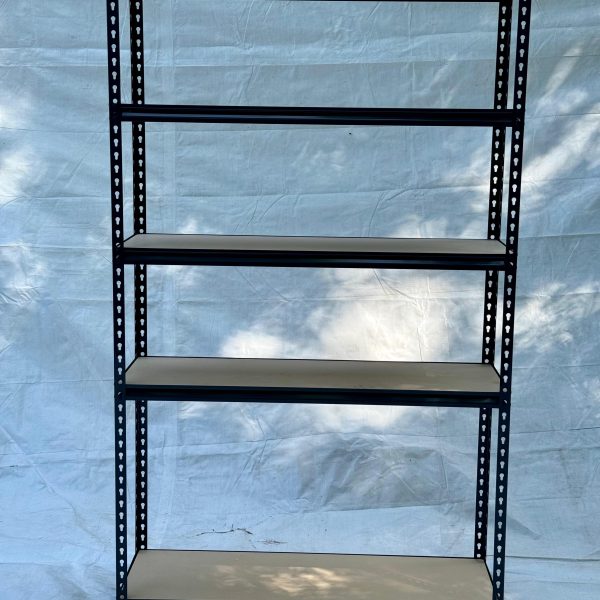 Sīkpreču plaukts ar MDF klāju