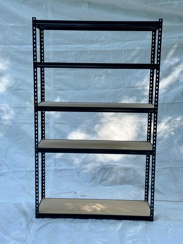 Sīkpreču plaukts ar MDF klāju